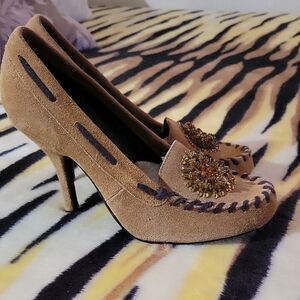 Chinese Laundry Tan Suede Women's Moccasin Heels🤌